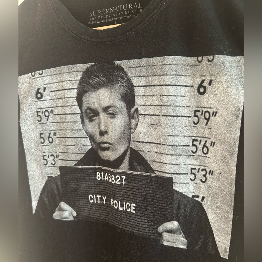 Authentic Supernatural “Dean Mugshot” Black Tee EUC Collectors Item - Picture 10 of 15
